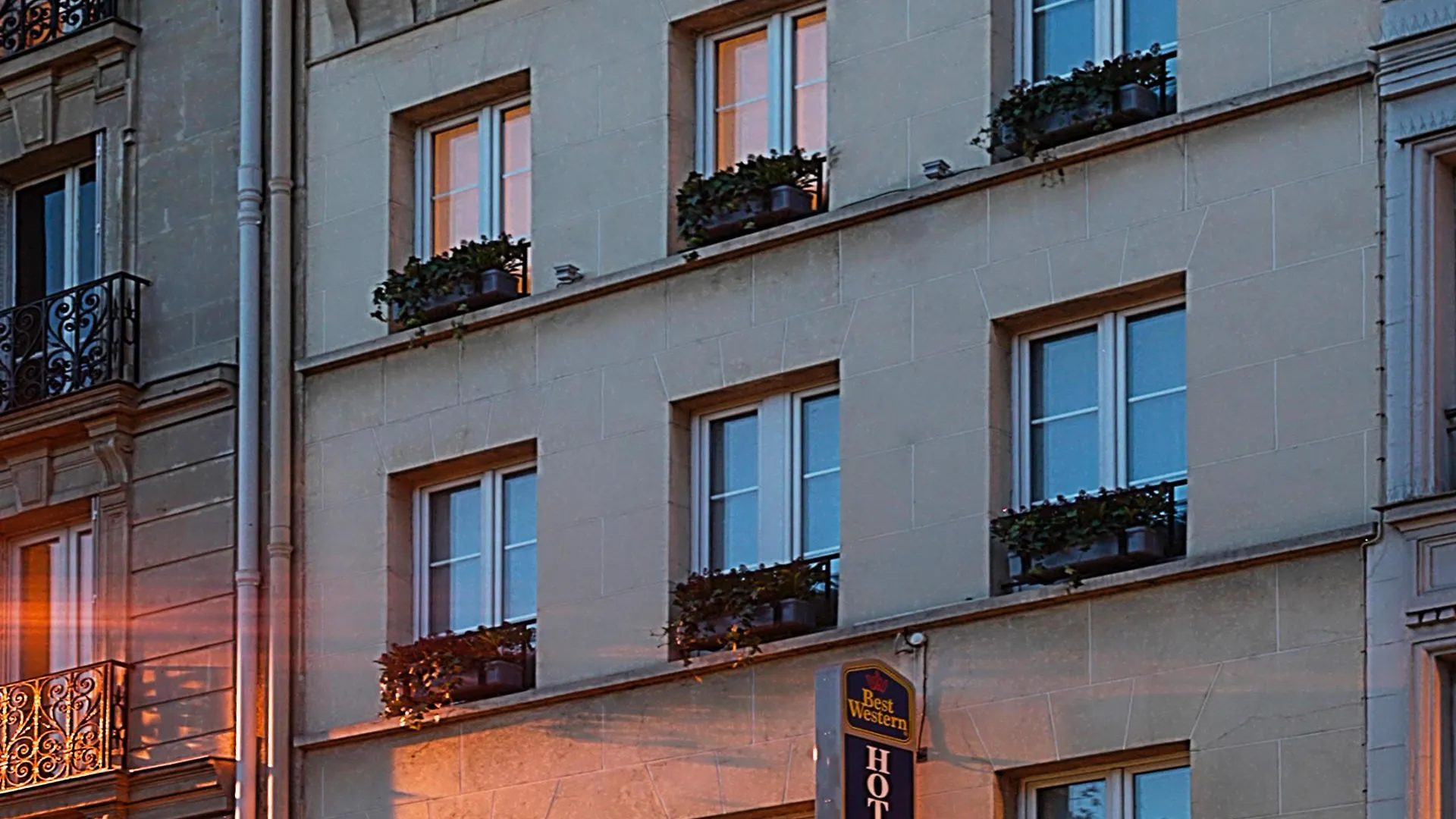 Hotel Saint Martin Bastille Paris 3*,