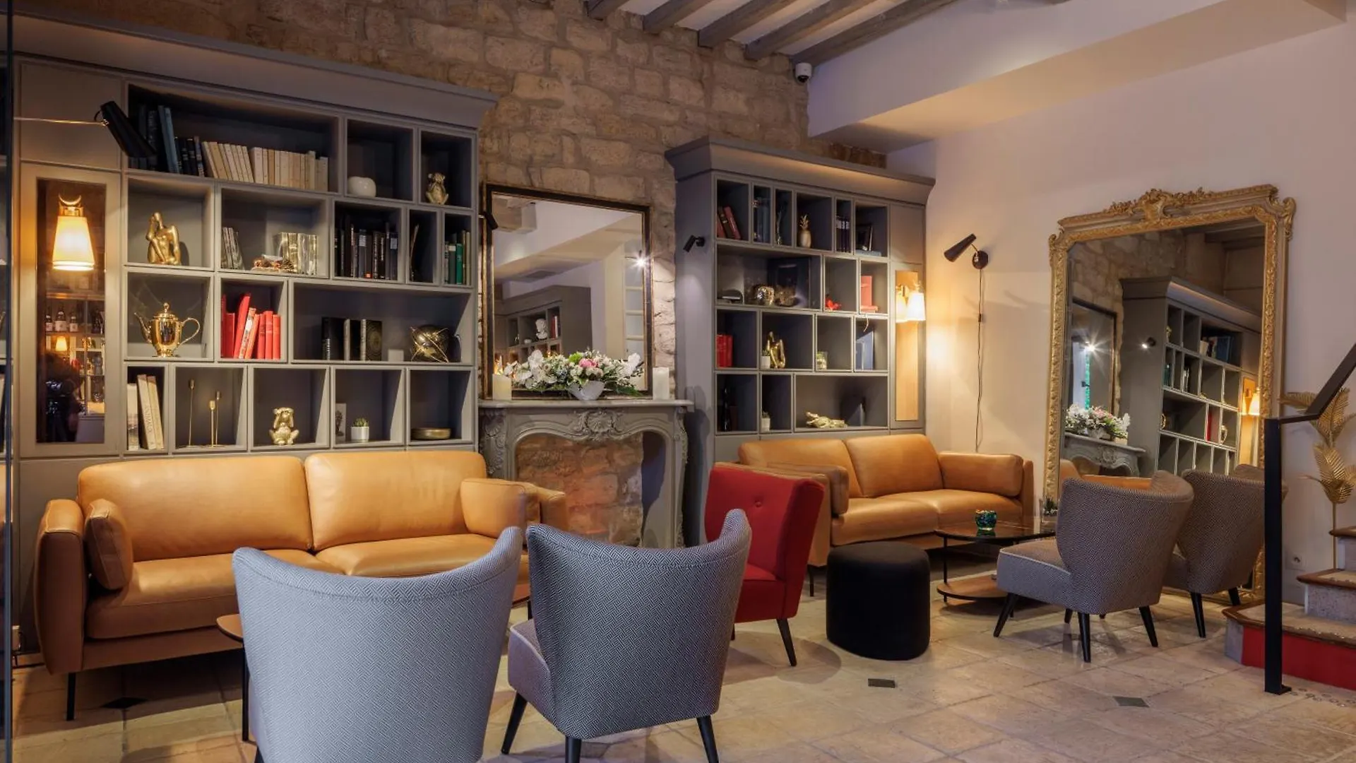 Hotel Saint Martin Bastille contacts