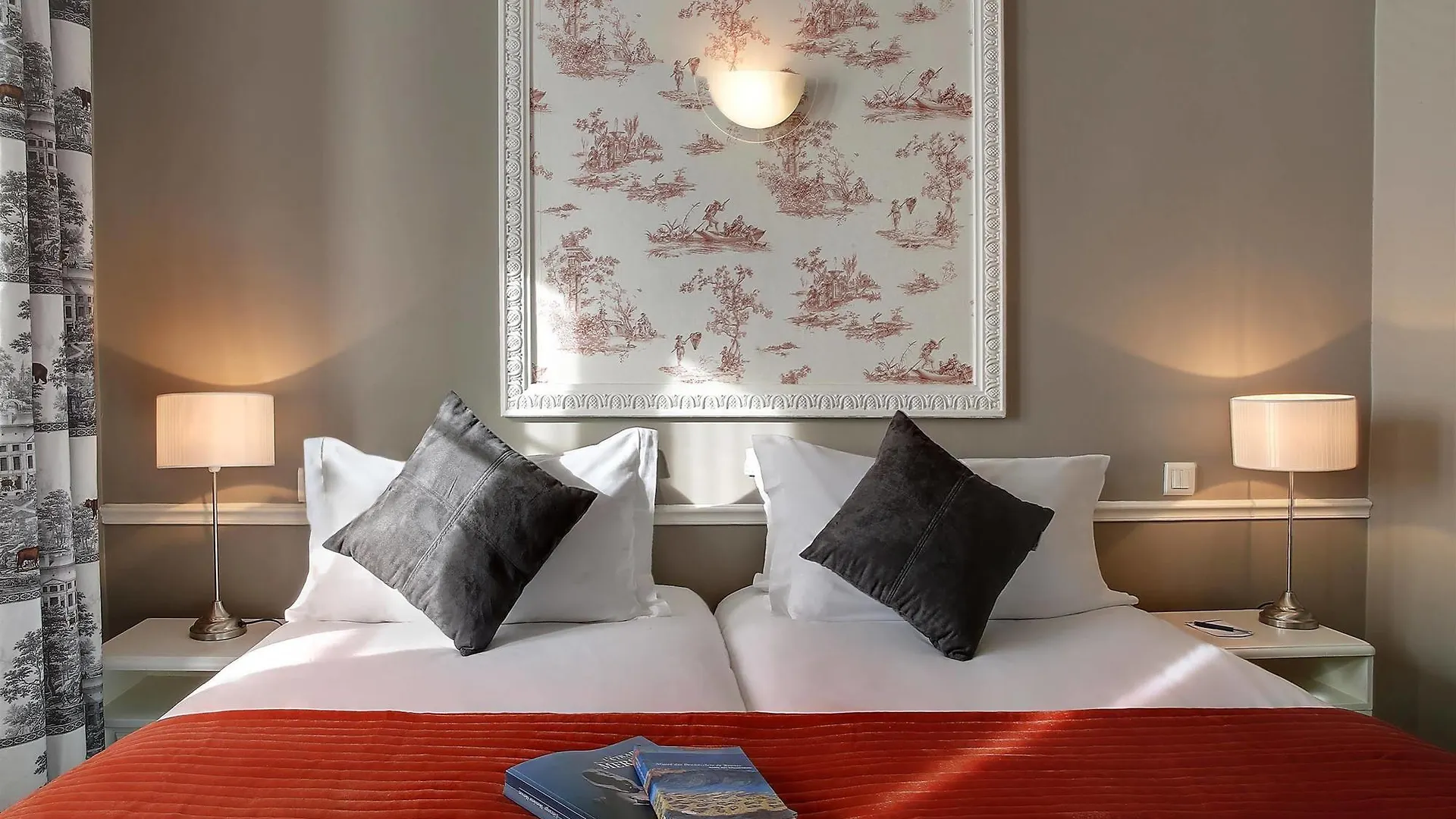 Hotel Saint Martin Bastille Paris 3*,